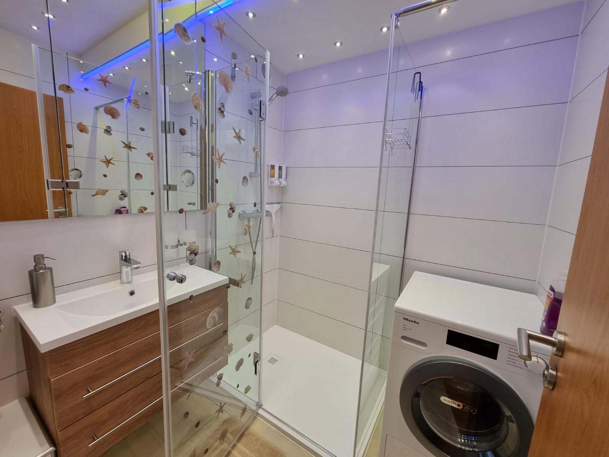 80 Qm Apartment Alessia Nuernberg Ngoại thất bức ảnh